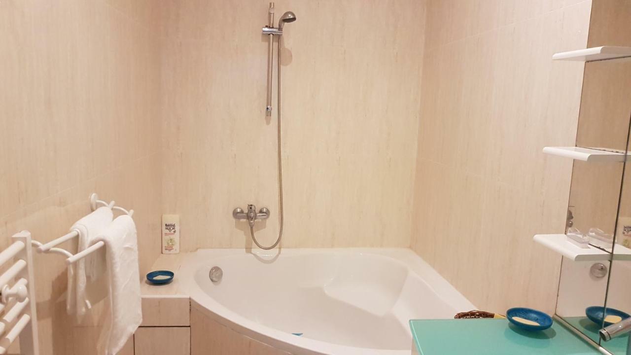 Appartement Cosy Et Lumineux Idealement Place 볼로뉴쉬르메르 외부 사진